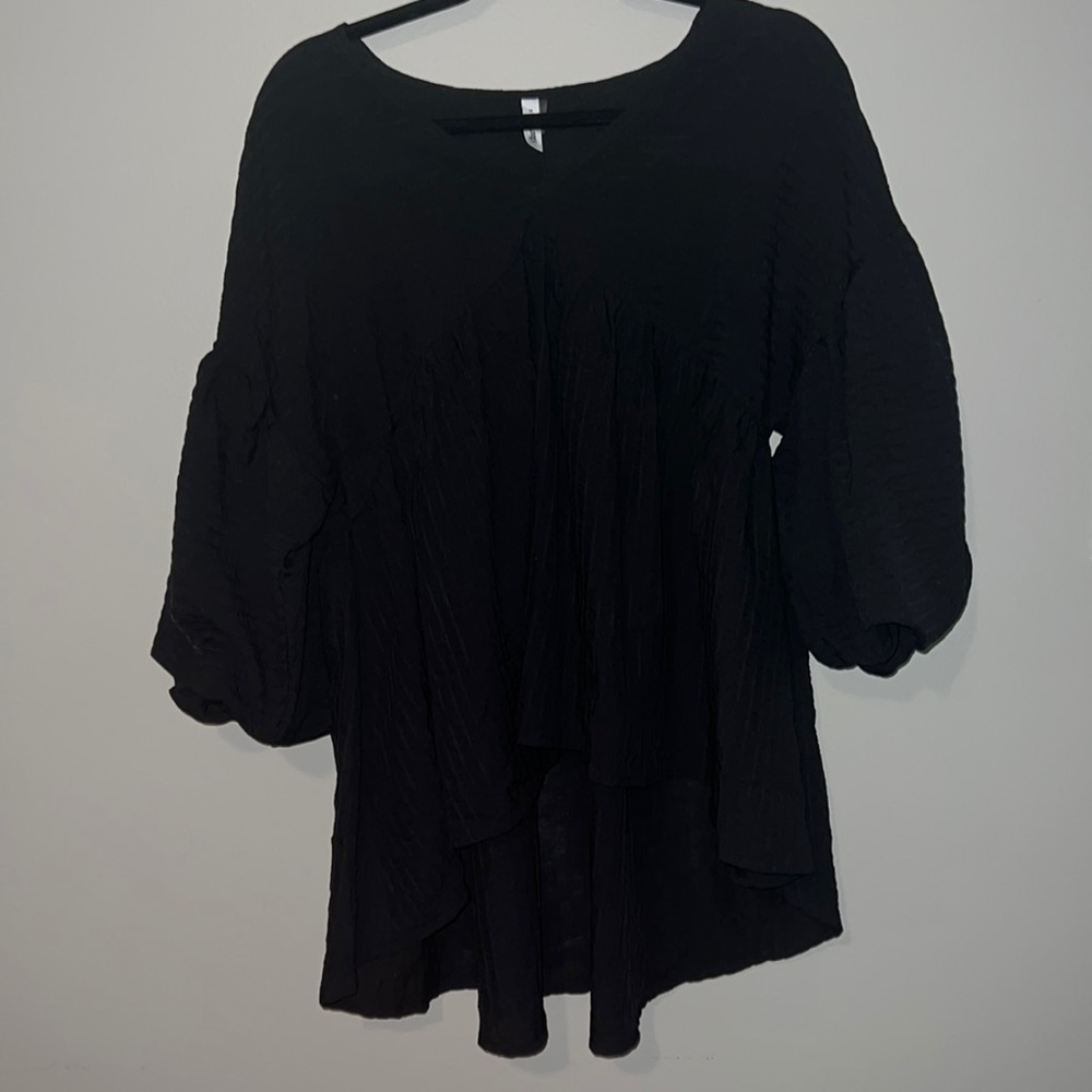 Black puff sleeved top